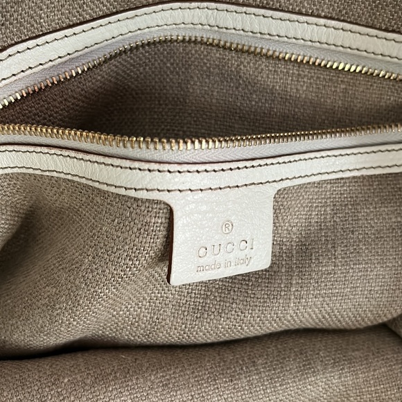 Authentic Gucci Tote bag. - Picture 9 of 15